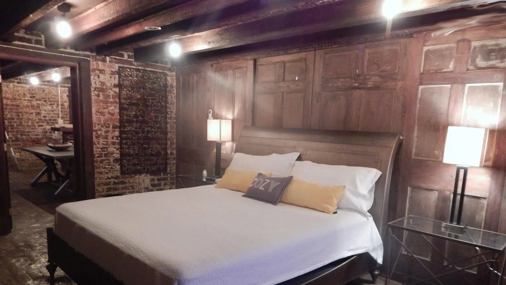 Apartament The Dulinn On York Savannah